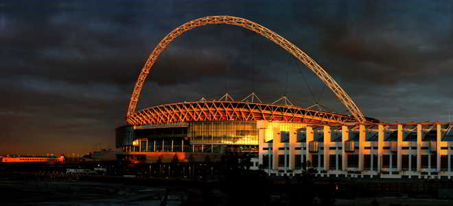 Wembley Stadium, Wembley, London tamin'ny filentehan'ny masoandro sary faha-4